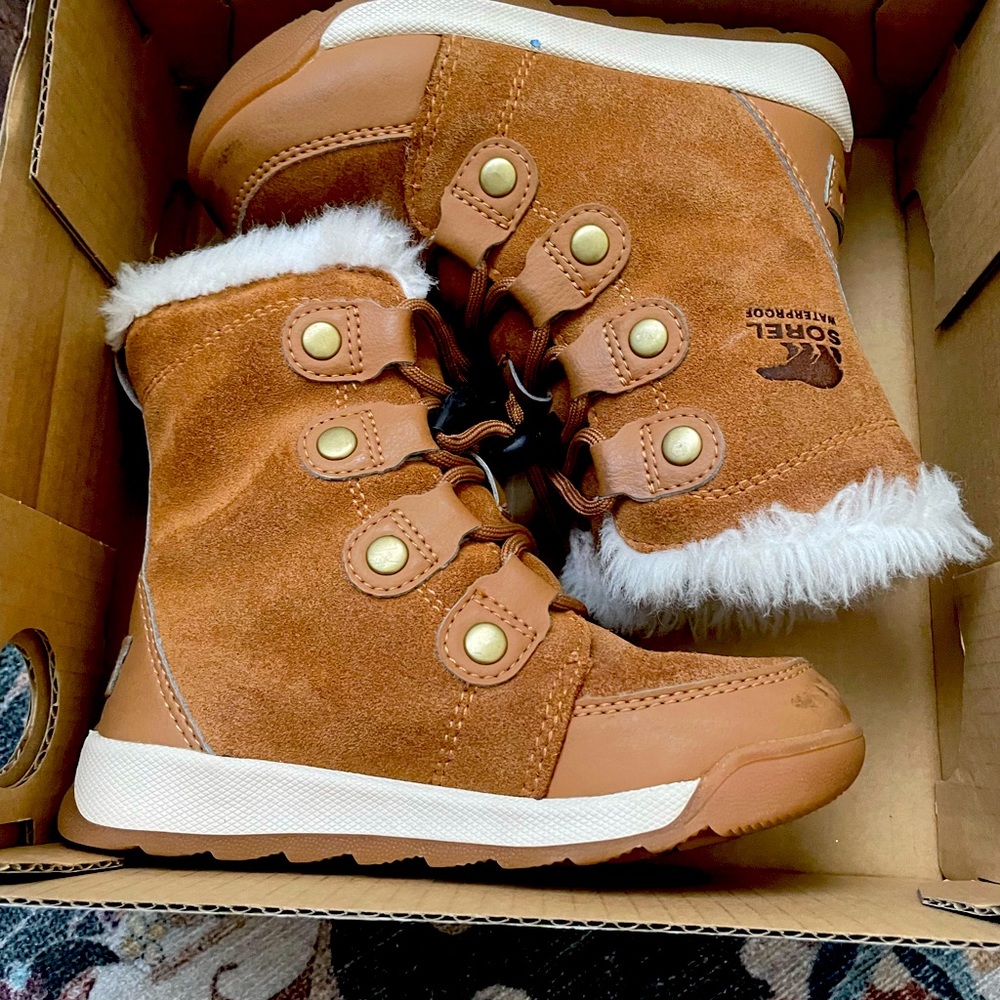 Sorel Snow Boots Little girls Size 10